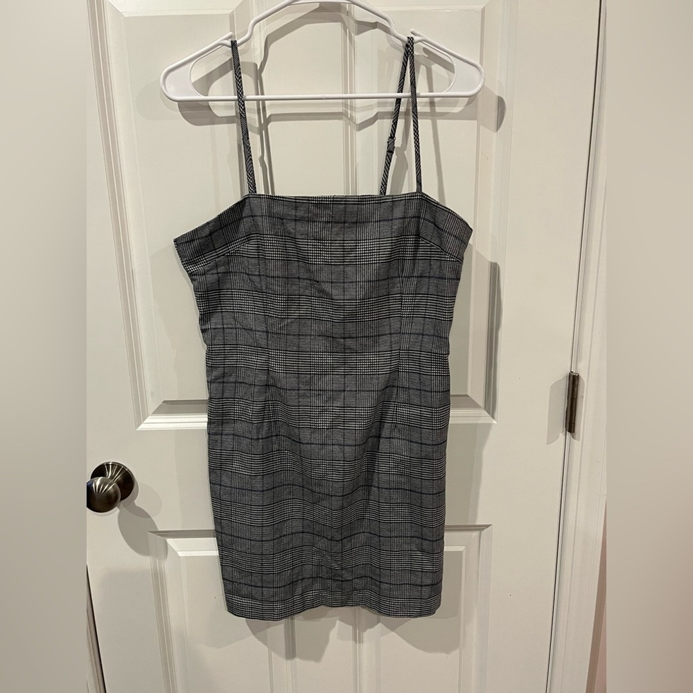 Forever 21 Black and Grey Mini Dress Size Size Large